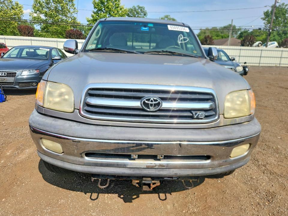 2002 Toyota Tundra SR5 V8