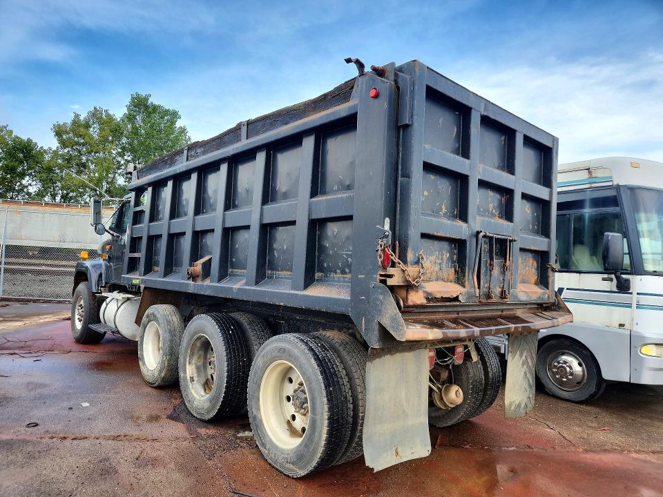 2002 International F-2574 Dump Truck