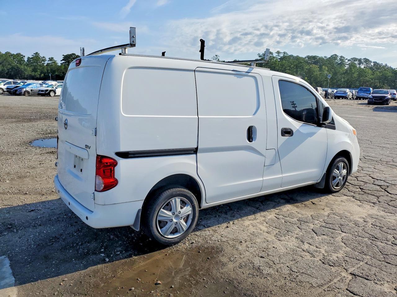 2021 Nissan NV200 SV