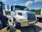 2003 Volvo VNL Semi Truck