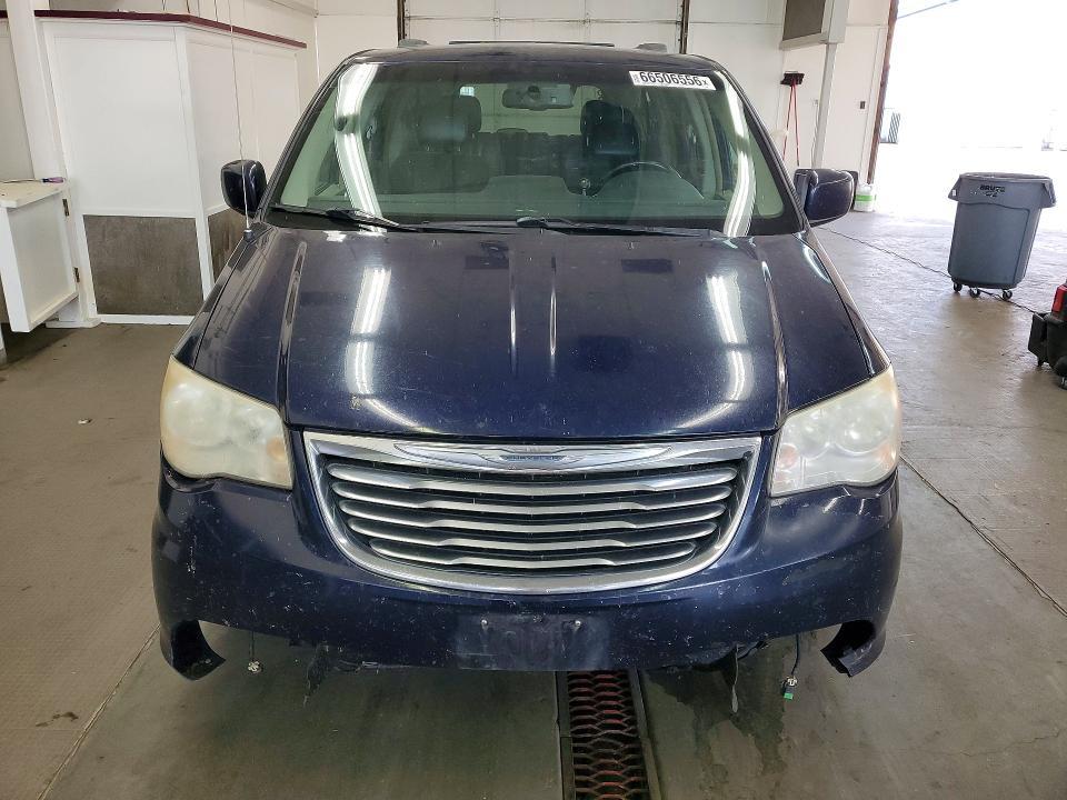 2012 Chrysler Town & Country Touring