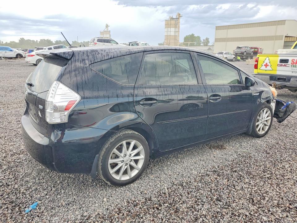 2013 Toyota Prius v Five