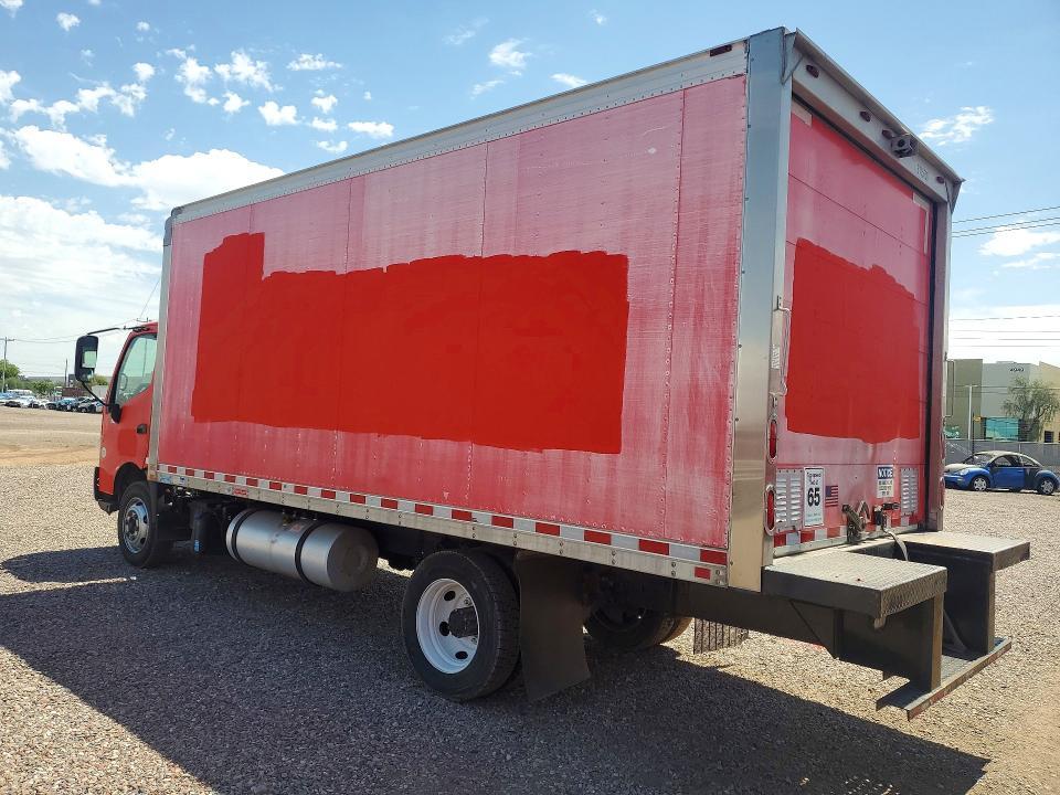2018 Hino 195 BOX Truck