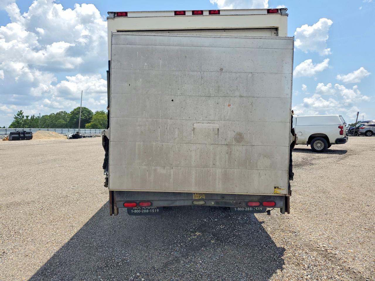 2008 Chevrolet Silverado BOX Truck