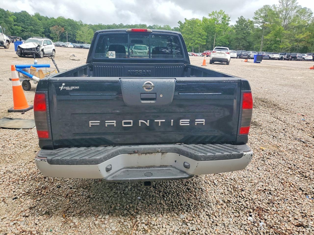 2002 Nissan Frontier Standard