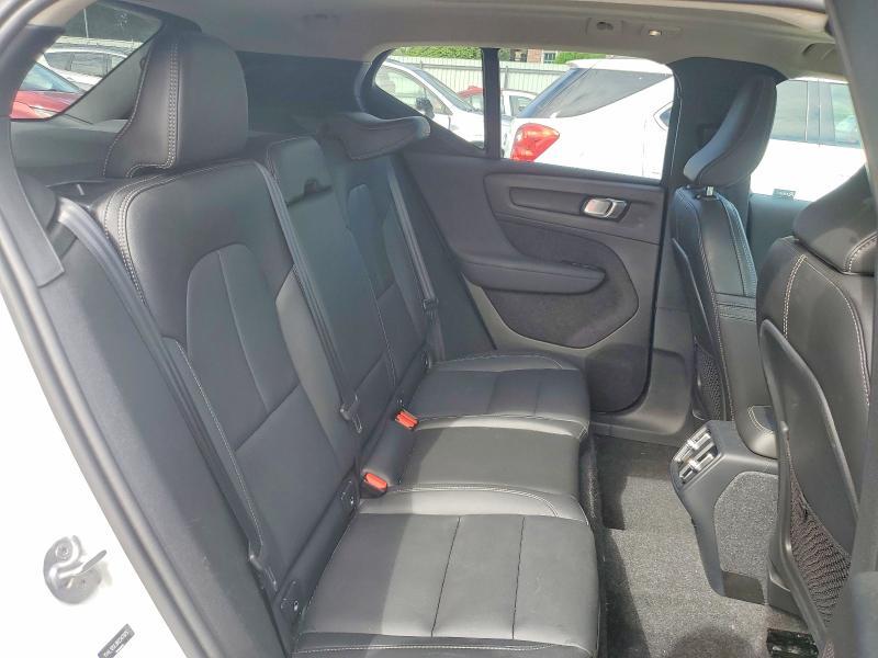 2024 Volvo Xc40 Plus