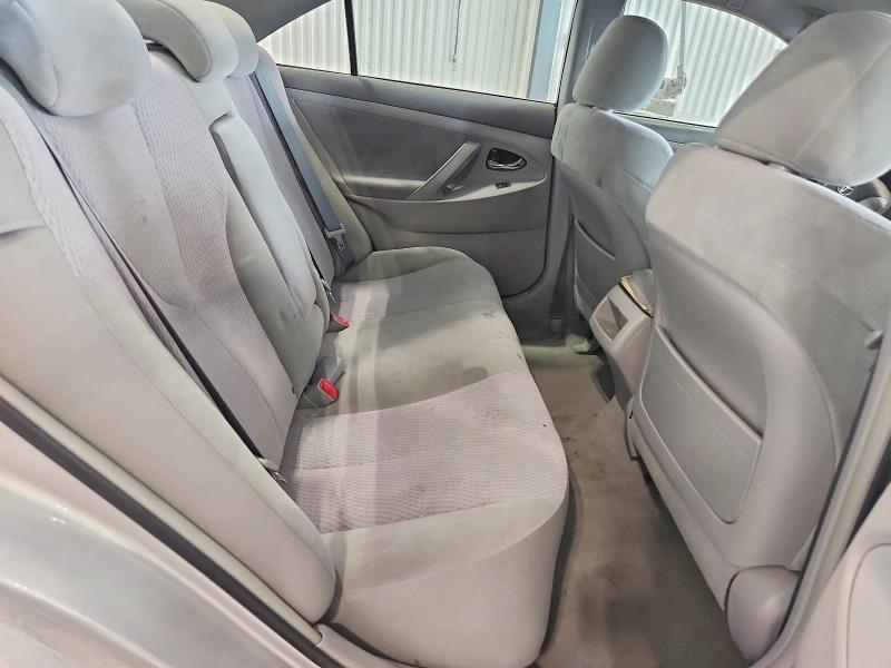 2010 Toyota Camry le