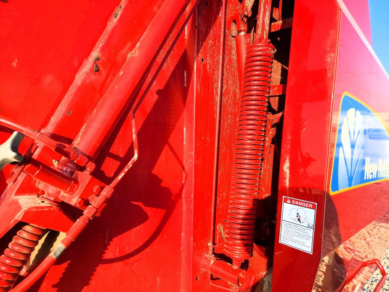 2009 Kwhholland Agriculture AND Farm Equipment