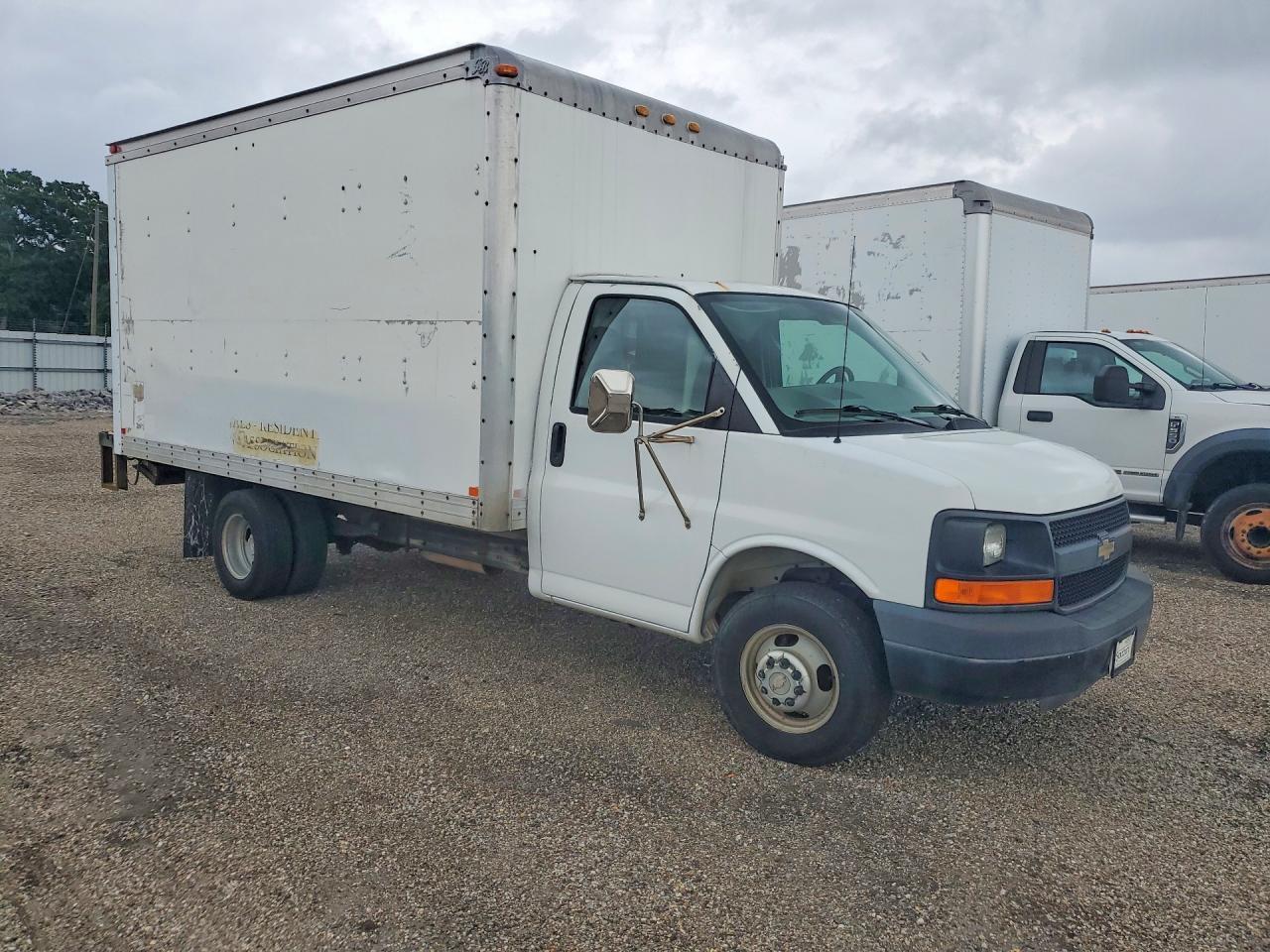 2007 Chevrolet Express BOX Truck