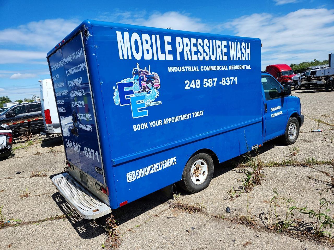 2014 Chevrolet Express BOX Truck