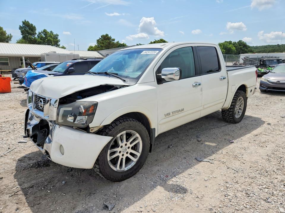 2012 Nissan Titan SV