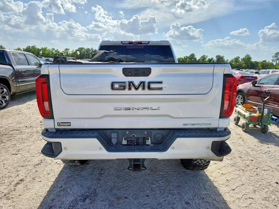 2020 GMC Sierra K2500 Denali