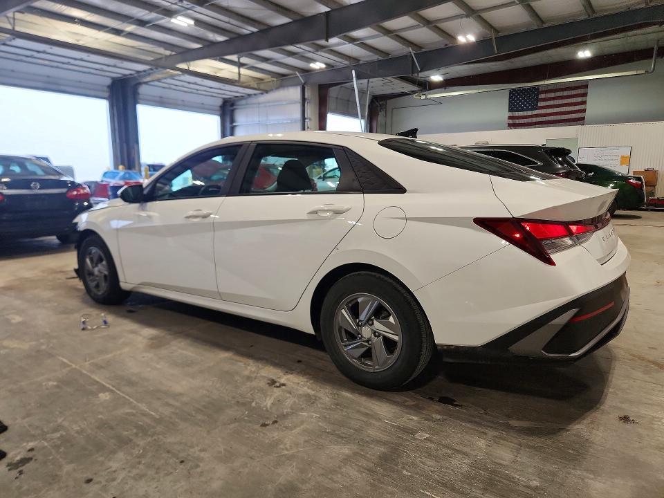 2024 Hyundai Elantra SE