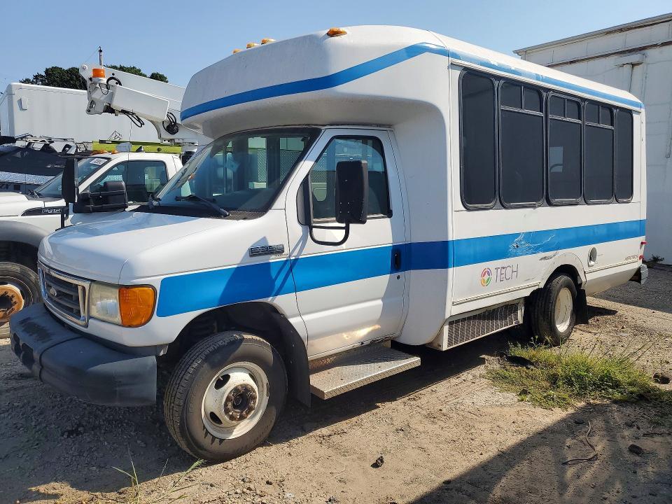 2007 Ford Econoline E350 Super Duty Cutaway Van