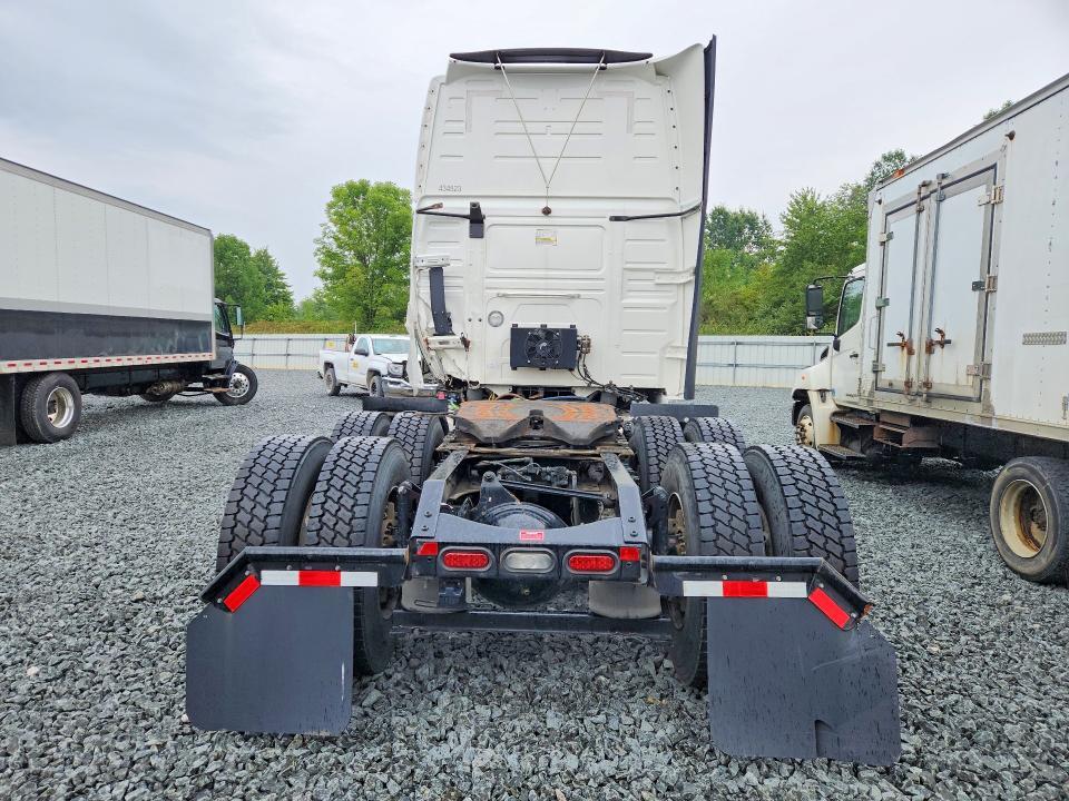 2022 Volvo VNL Semi Truck