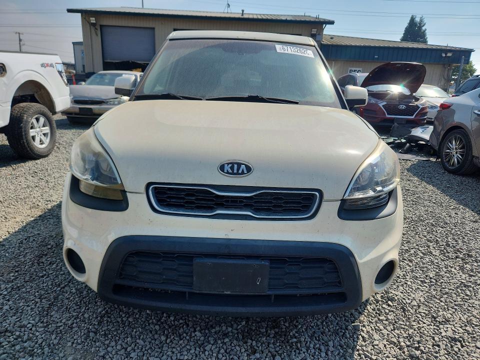 2013 KIA Soul Base