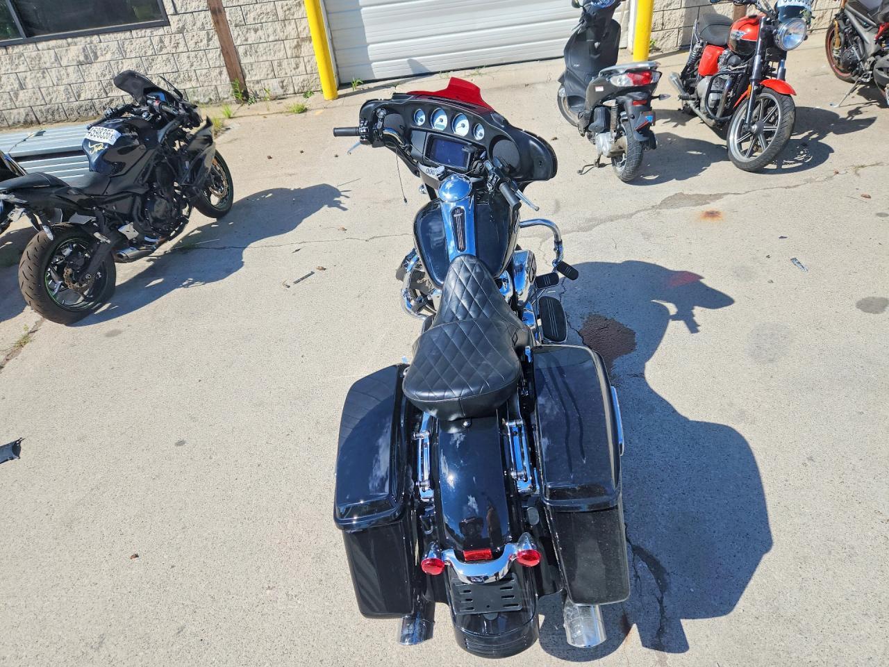 2023 Harley-Davidson Flhx