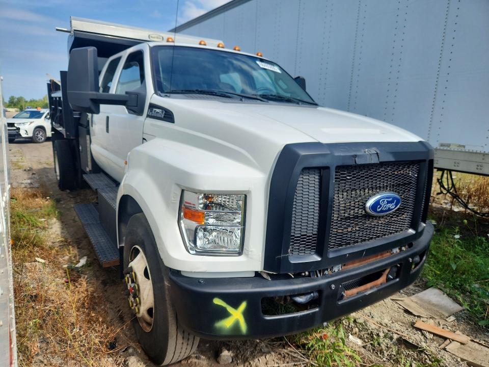 2019 Ford F750 Super Duty Dump Truck