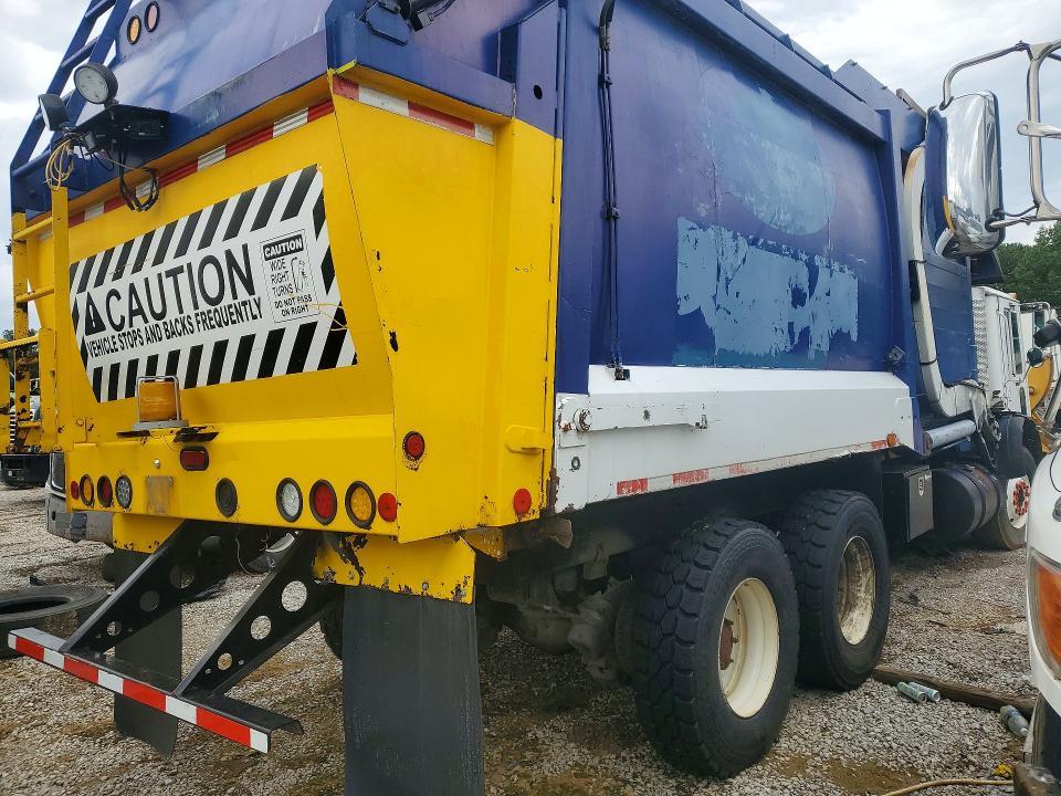 2010 Mack MRU613 Refuse Truck
