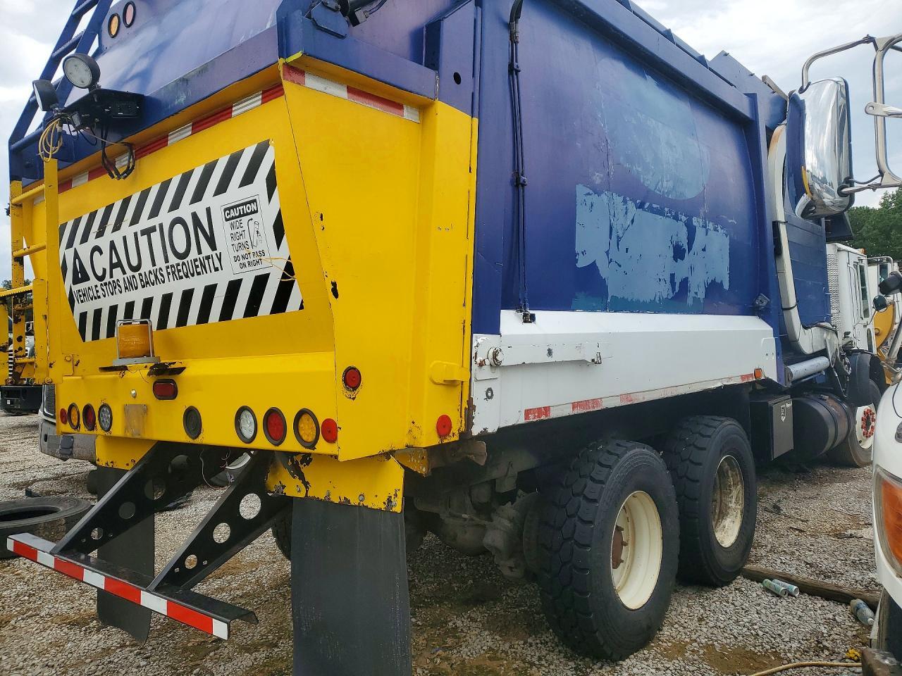 2010 Mack MRU613 Refuse Truck