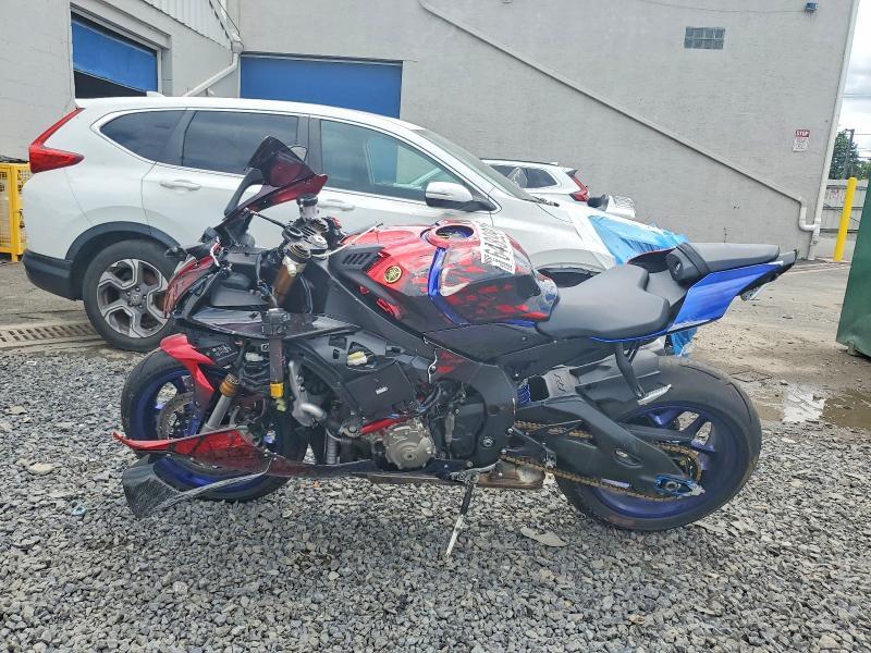 2025 Yamaha YZF1000