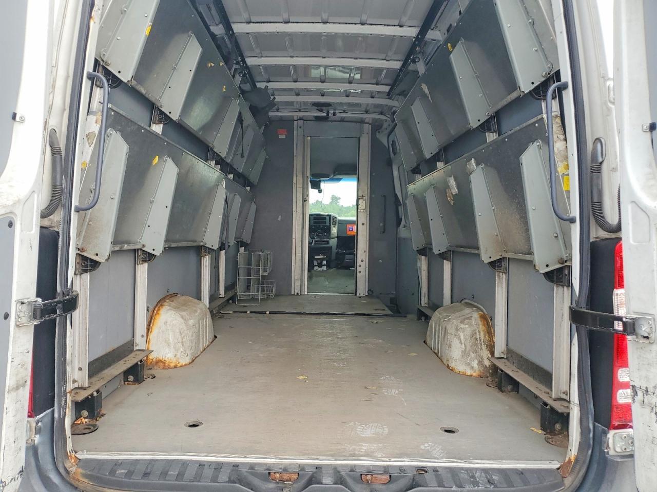 2015 Mercedes-Benz Sprinter 2500 Delivery Van