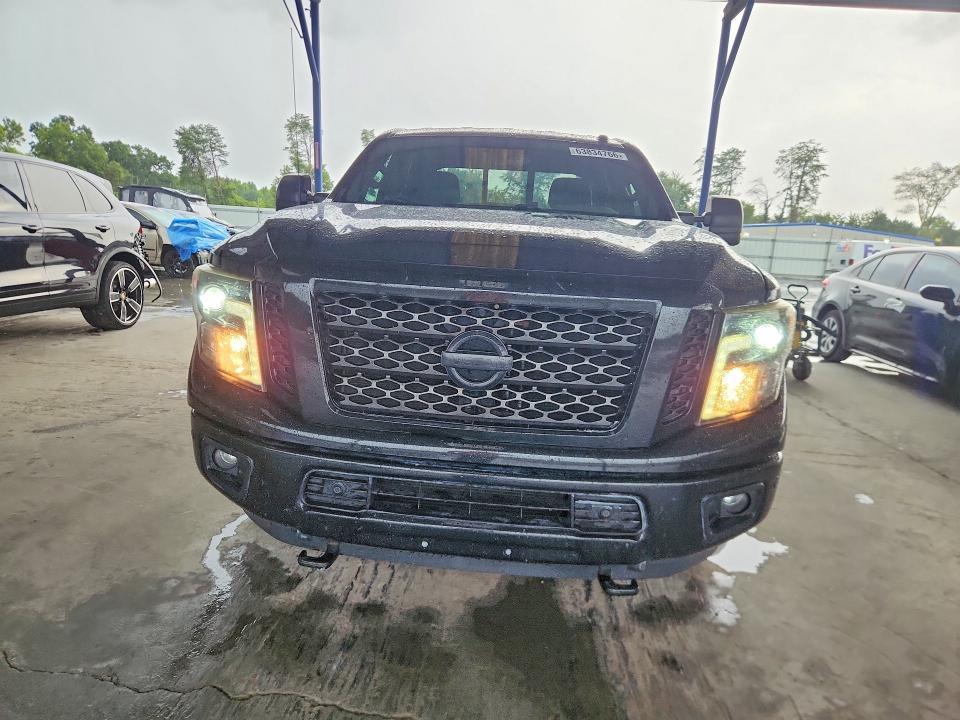 2019 Nissan Titan XD SL