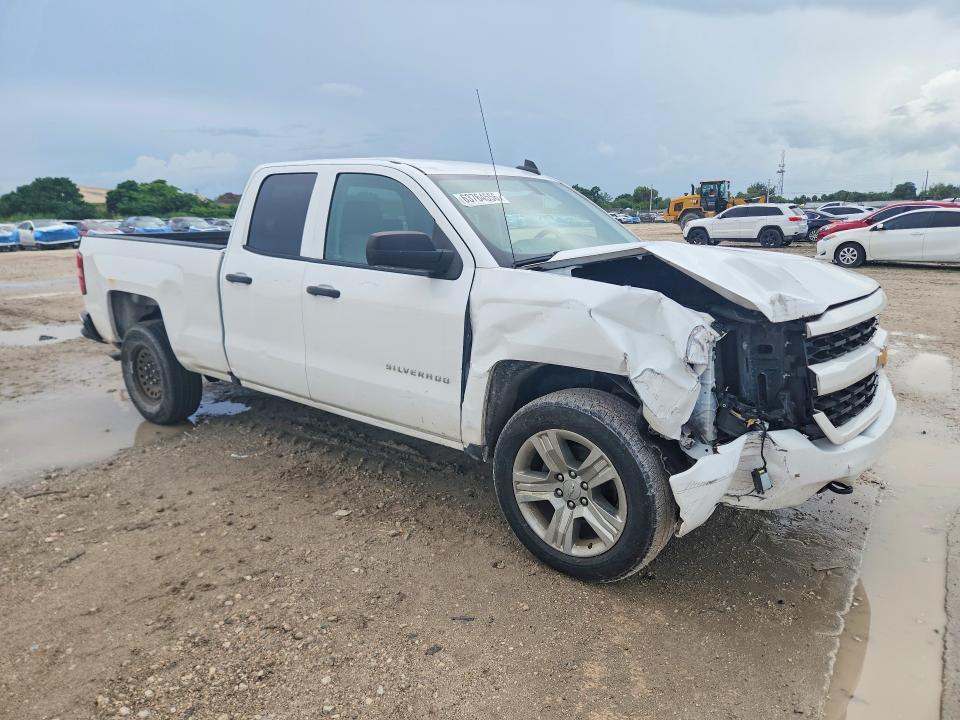 2018 Chevrolet Silverado C1500 Custom