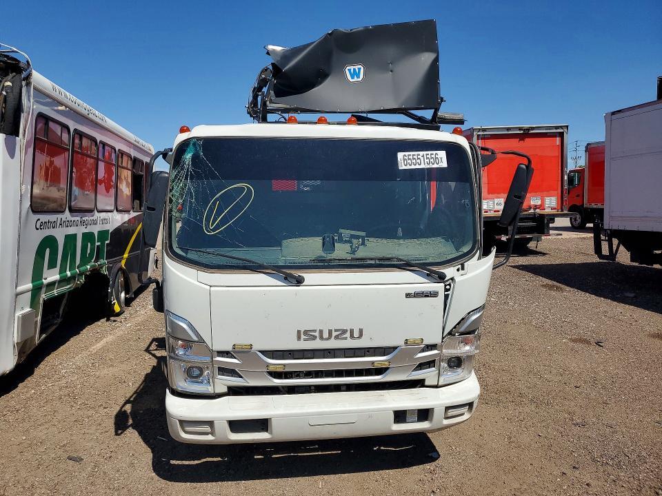 2024 Isuzu NPR HD