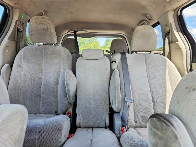 2013 Toyota Sienna le