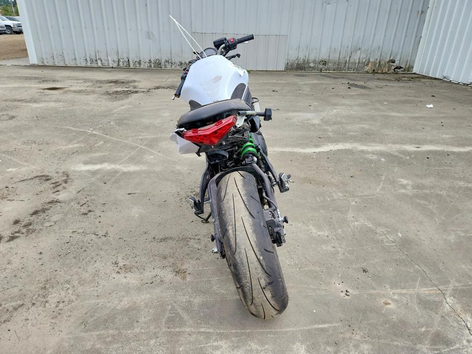 2015 Kawasaki EX650 F