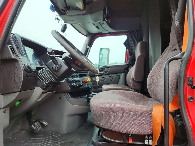 2020 International LT625