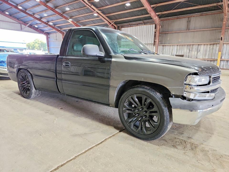 2000 Chevrolet Silverado C1500
