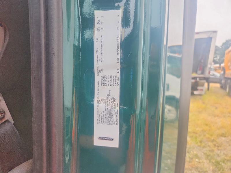 2018 Freightliner Cascadia 113 Semi Truck