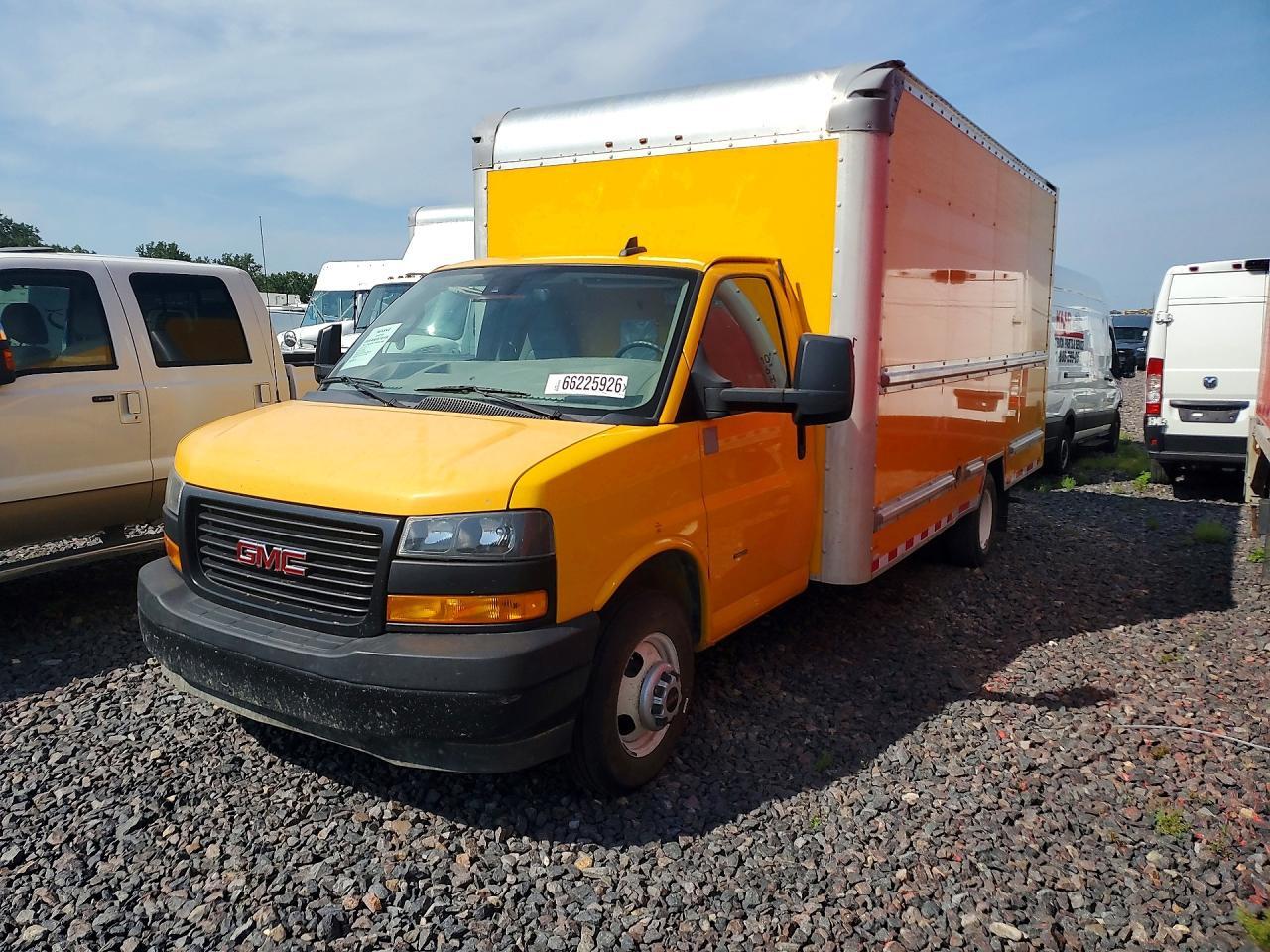 2021 GMC Savana BOX Truck