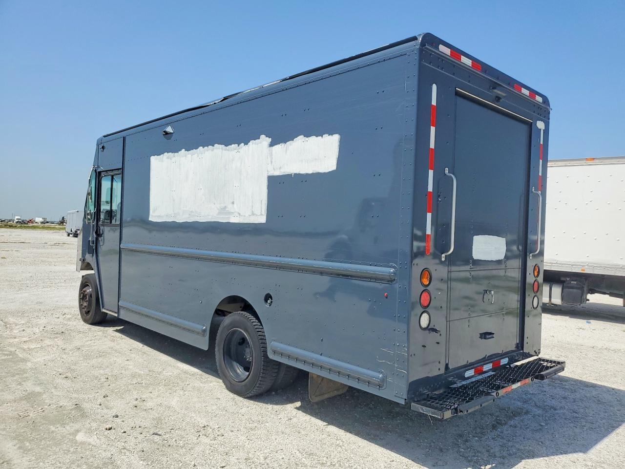 2020 Freightliner MT45G Delivery Truck