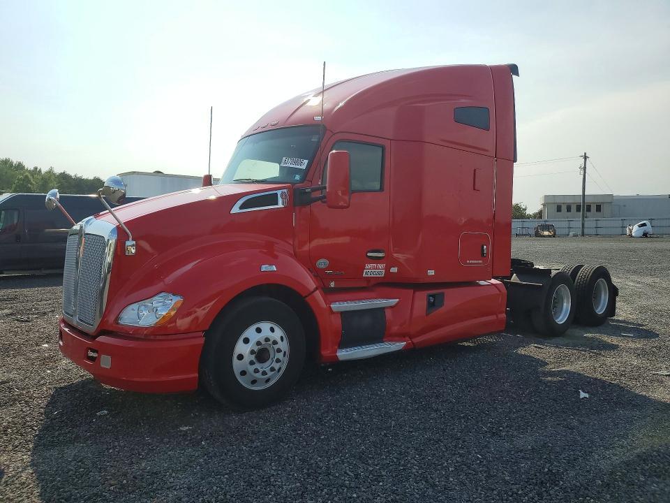 2017 Kenworth Construction T680