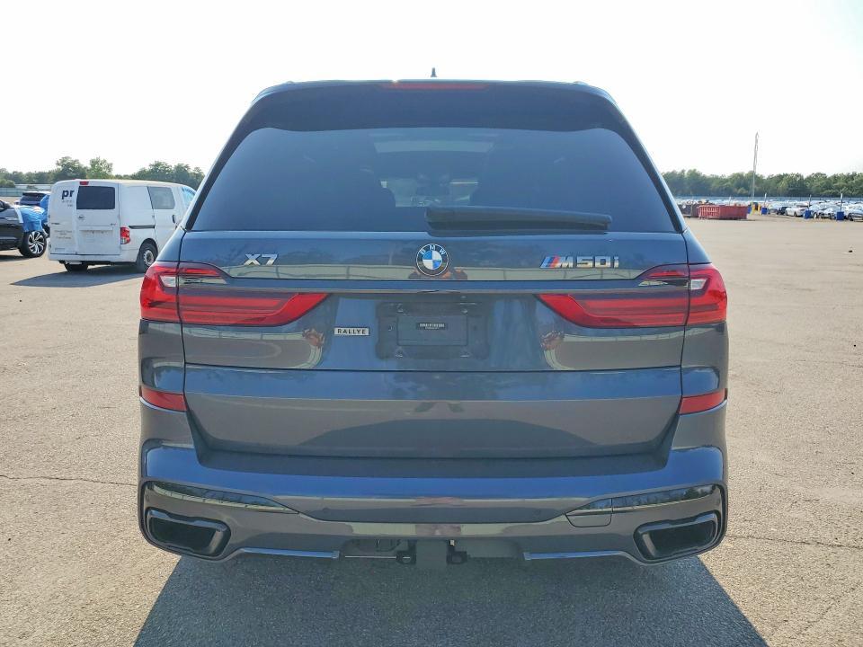 2021 BMW X7 M50i