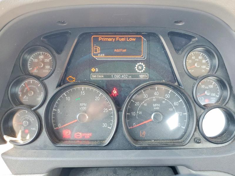2016 Peterbilt 579 Semi Truck
