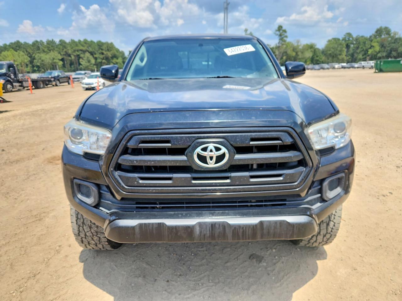 2017 Toyota Tacoma SR