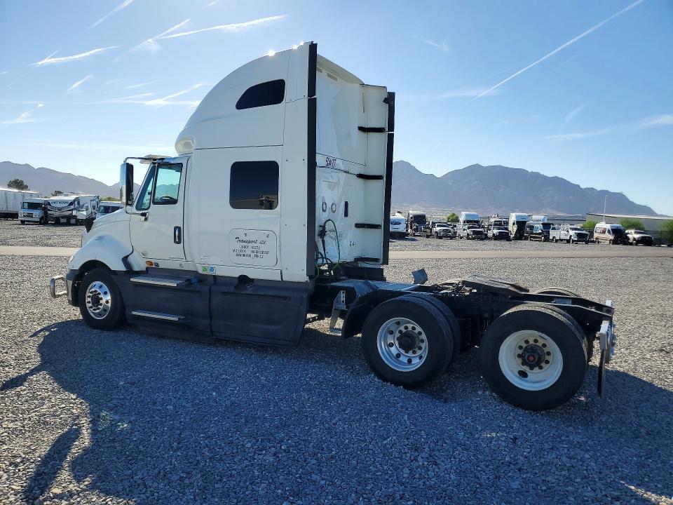 2016 International LF687 Semi Truck
