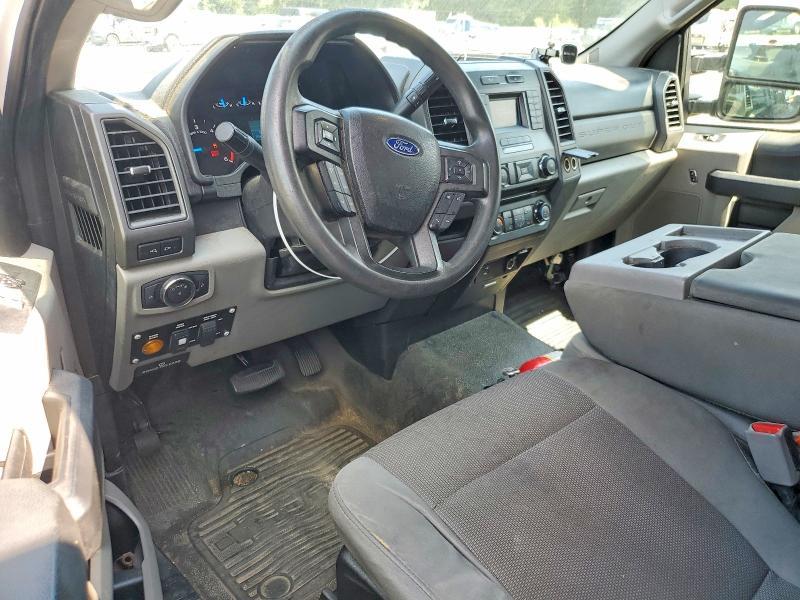 2017 Ford F550 Super Duty BOX Truck