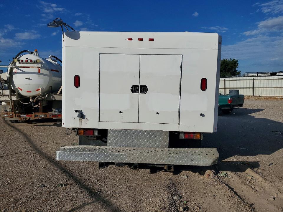 2014 Isuzu NPR HD BOX Truck