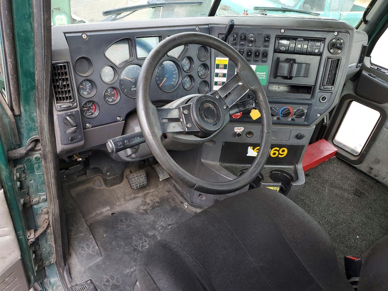 2017 Mack CXU612 Semi Truck