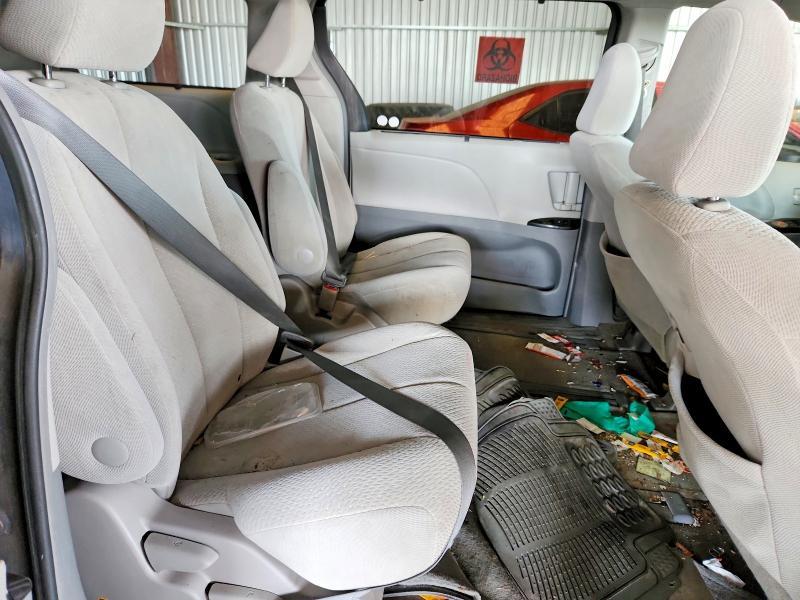 2014 Toyota Sienna le