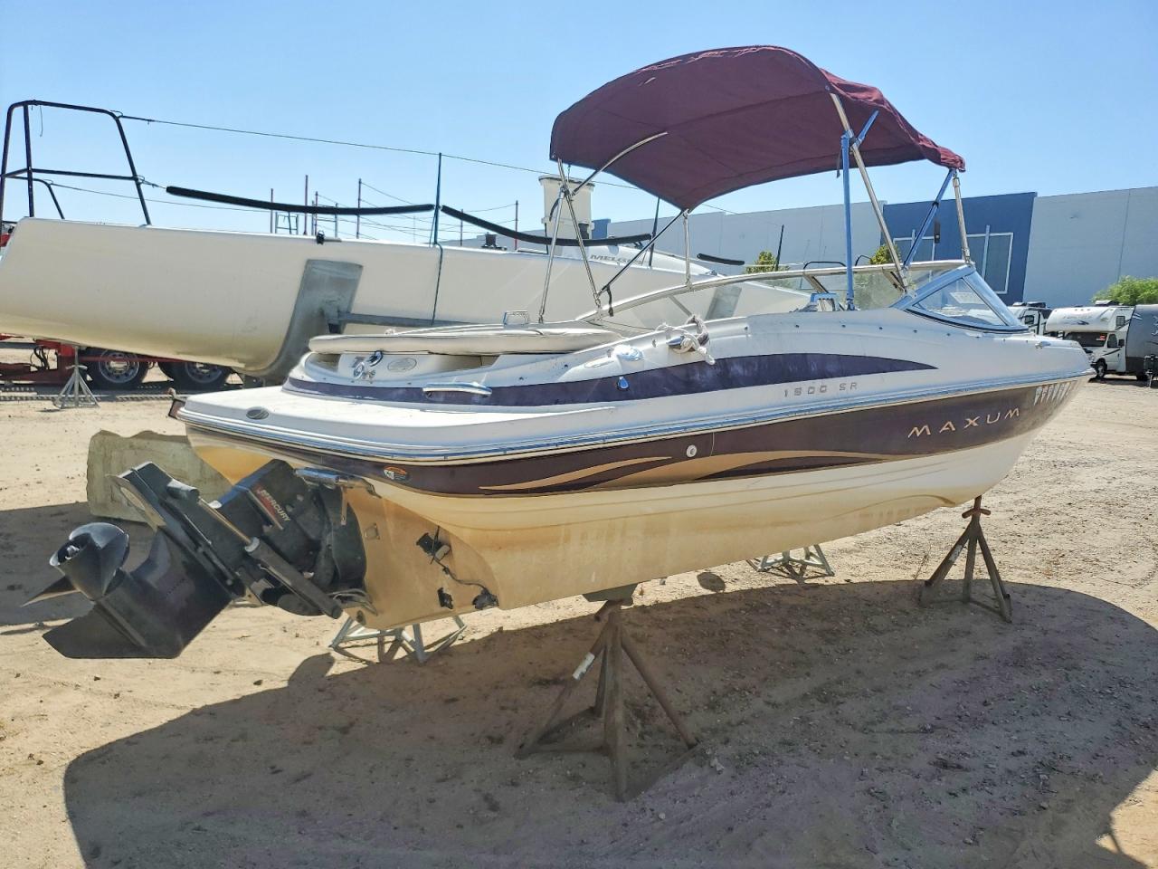 2002 Maxum Boat