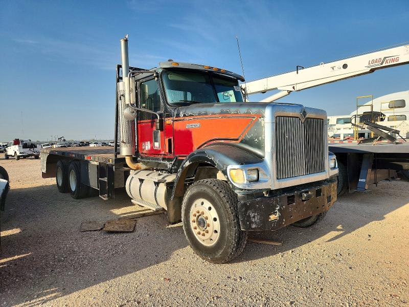 2001 International 5900I Flatbed Truck