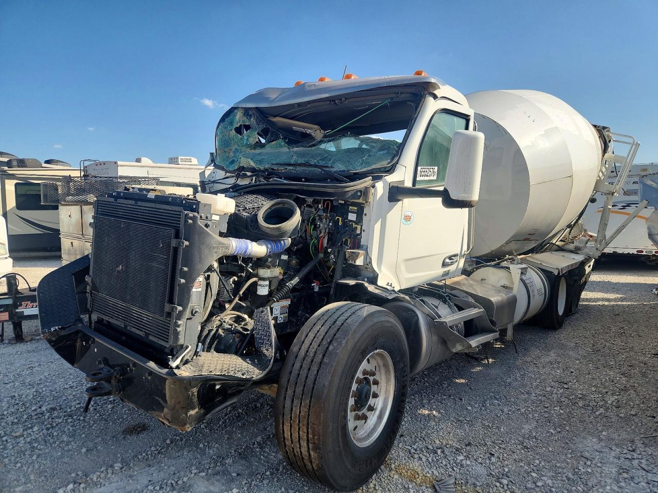 2025 Peterbilt 567