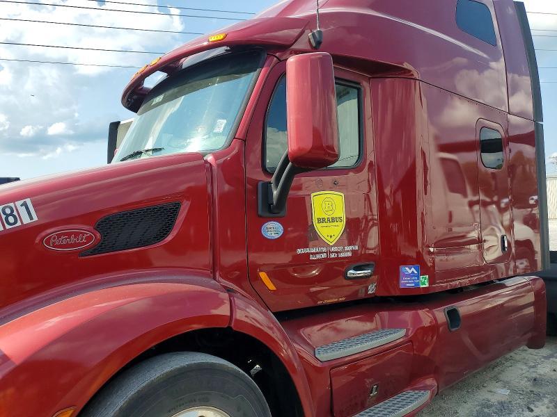 2021 Peterbilt 579 Semi Truck