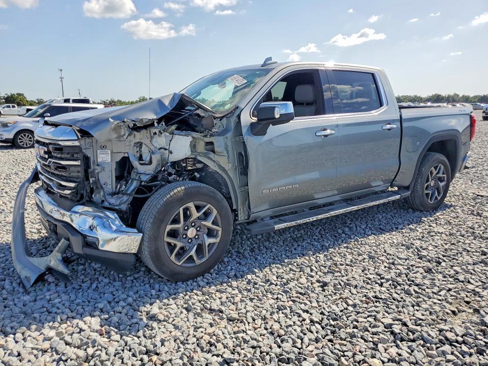 2025 GMC Sierra K1500 SLT